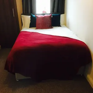The Ideal House - 24 7 Check In Parking Holiday home